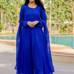 HOUSE OF JAMOTI Round Neck Flared Empire Anarkali Kurta With Trousers & Dupatta-picture-39