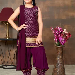 BAESD Girls Floral Embroidered Round Neck Straight Kurta with Trousers & Dupatta-image-30