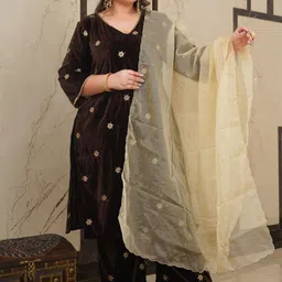 NANGALIA RUCHIRA Floral Embroidered Velvet Kurta with Palazzos & Dupatta-picture-46