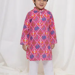 Aj DEZInES Boys Animal Printed Regular Pure Cotton Kurta with Pyjamas-image-91