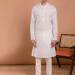 Aaheli Abstract Block Printed Mandarin Collar Pure Cotton Straight Kurta with Pyjamas-picture-22