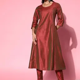 Shae by SASSAFRAS Women Rust Marron Embroidered Mirror Work Kurta with Trousers-image-36