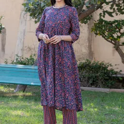 Yufta Paisley Printed Pure Cotton Maternity Kurta With Trousers-image-3