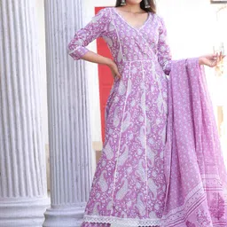 SINGNI Ethnic Motifs Embroidered V-Neck Three-Quarter Sleeves Pure Cotton Kurta Set-36
