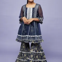 Aks Kids Girls Floral Printed Regular Gotta Patti Pure Cotton Kurta With Sharara & Jacket-image-37