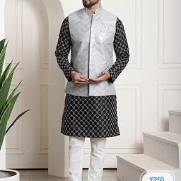 SOJANYA Geometric Embroidered Thread Work Kurta With Churidar-34