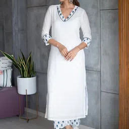 Ambraee Women Floral Yoke Design Kurta with Trousers-55