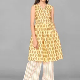 FASHION DREAM Girls Ethnic Motifs Printed Angrakha Gotta Patti Kurta with Palazzos-image-33
