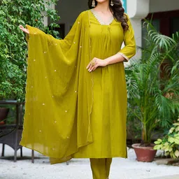 VIBE VISION Women Floral Embroidered Regular Kurta with Trousers & With Dupatta-50