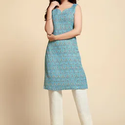 Sangria Ethnic Motifs Printed Straight Kurta With Trousers-image-50
