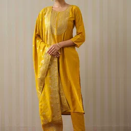 Ode by House of Pataudi Yellow Ethnic Motifs Straight Kurta & Trousers With Dupatta-picture-34