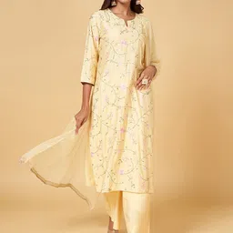 RANGMANCH BY PANTALOONS Floral Embroidered Sequinned Kurta With Trousers & Dupatta-image-2