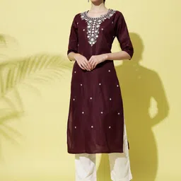 VredeVogel Women Floral Embroidered Kurta with Trouser-image-38