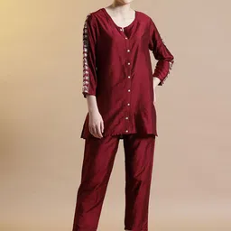 STYLEBAAZI V-Neck Floral Embroidered Straight Shirt With Trousers-picture-42