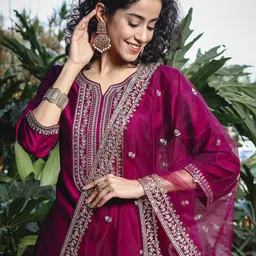 Anouk Burgundy Ethnic Motifs Embroidered Notch-Neck Straight Kurta With Trouser & Dupatta image 3