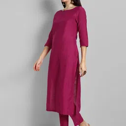 Mera Rang Keyhole Neck Kurta With Trouser image 2