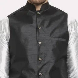 Kaifoo Men Silver-Toned  and Black Layered Kurta Set With Nehru Jacket image 2