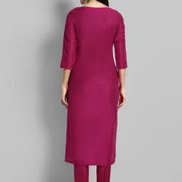 Mera Rang Keyhole Neck Kurta With Trouser image 5