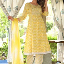 SINGNI Ethnic Motifs Embroidered Regular Kurta with Trousers & Dupatta image 4