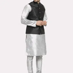Kaifoo Men Silver-Toned  and Black Layered Kurta Set With Nehru Jacket image 5