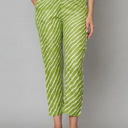 Label Khoj Geometric Printed Thread Work Straight Kurta With Trousers & Dupatta image 5