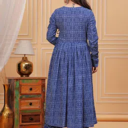 MANOJAVA Women Printed Regular Pure Cotton Kurta with Palazzos & With Dupatta image 5