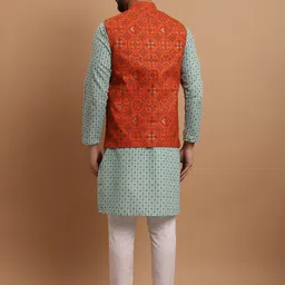 SOJANYA Men Ethnic Motifs Printed Kurta With Pyjamas & Nehru Jacket image 4
