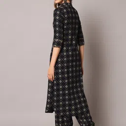 KALINI Geometric Printed Kurta With Salwar image 5