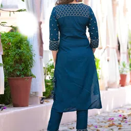 Ramas Ethnic Motifs Embroidered Sequined Kurta with Trousers & Dupatta image 4