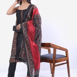 Vishudh Black & Red Ethnic Motifs Printed Shoulder Straps Kurta With Trousers & Dupatta image 5