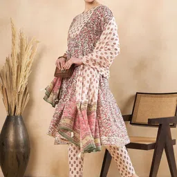 Anouk Cream-Coloured Floral Print Regular Gotta Patti Cotton Kurta With Trousers & Dupatta-picture-29