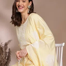 Anouk Women Floral Embroidered Regular Thread Work Kurta with Trousers & With Dupatta-20