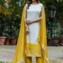 ASPORA Ethnic Motifs Regular Pure Silk Kurta with Trousers & With Dupatta image 5
