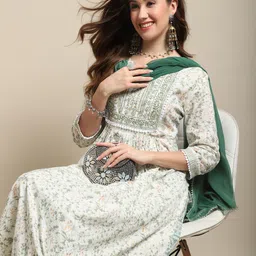 Sangria Floral Printed Embroiderd Kurta With Trouser Dupatta-21