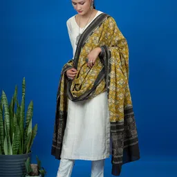 Ushvii Geometric Printed Block Printed Pure Cotton Dupatta image 2