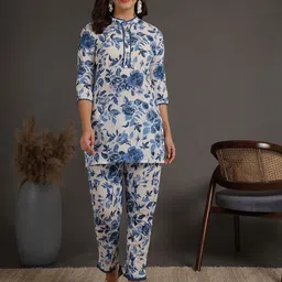 antaran Printed Mandarin Collar Top With Trousers Co-Ords-picture-33