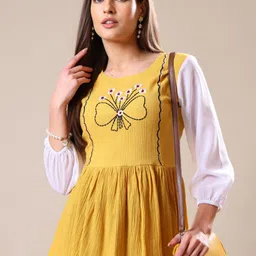 Kinjo Embroidered Crepe Top-35