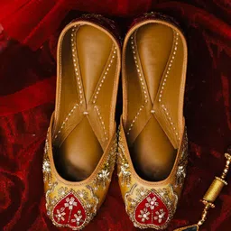 LORYPHILORY Women Embellished Mojaris Flats-image-60