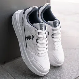 Red Tape Men Lace-Ups Round Toe Sneaker-image-56