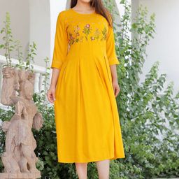 Mehsoos Women Floral Embroidered Thread Work Anarkali Kurta-image-19
