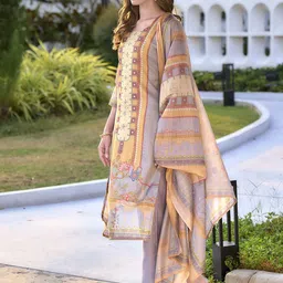 SHREE LAXMINARAYAN EXPORT Women Printed Kurta with Trousers & With Dupatta image 2