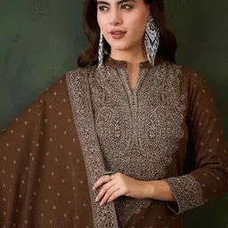 Sangria Ethnic Motifs Woven Design Mandarin Collar Straight Kurta With Trouser & Dupatta-image-17