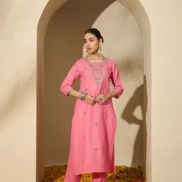 BANDIA Women Floral Embroidered Regular Kurta with Trousers & With Dupatta-image-82
