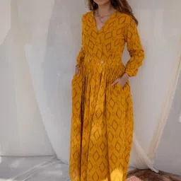 THE INDIAN ETHNIC CO Yellow A-Line Dabu Slub Cotton Dress-image-33