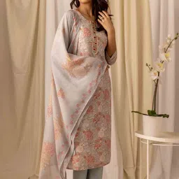 Ode by House of Pataudi Printed Thread Work Linen Straight Kurta with Trousers & Dupatta-picture-12