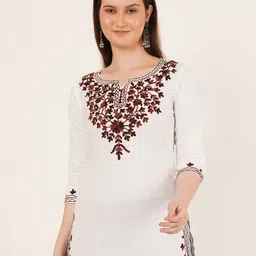 Brownverse Floral Embroidered V-Neck Khadi Kurti-image-36