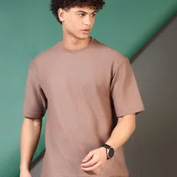 LIMEROAD Men Self Design Cotton Regular Fit T-shirt-image-16