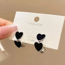 ONUYX Heart Shaped Studs Earrings-5