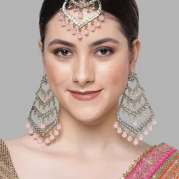 KARATCART Gold-Plated Kundan-Studded & Beaded Earrings With Maangtikka-3