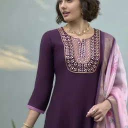 SHREE LAXMINARAYAN EXPORT Floral Yoke Design Thread Work Kurta With Trousers & Dupatta image 3